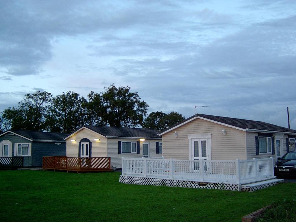 Warrens Village Motel And Self Catering Clevedon Room photo