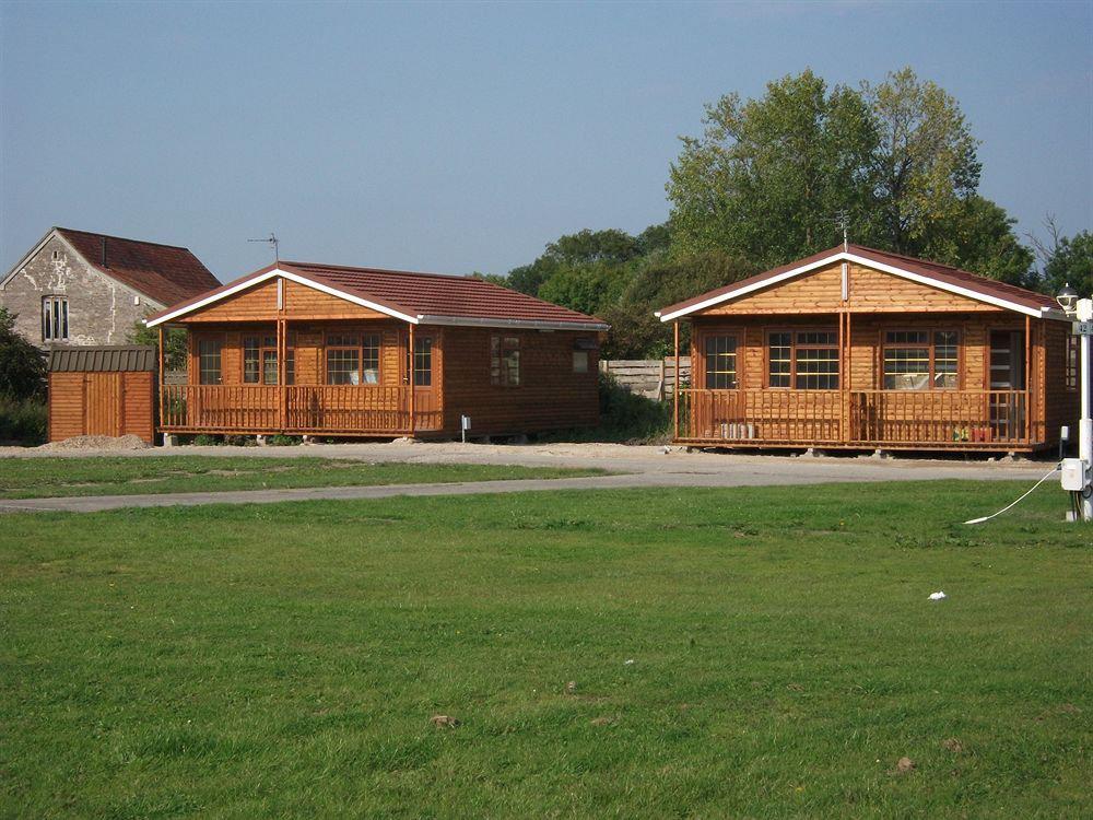 Warrens Village Motel And Self Catering Clevedon Exterior photo